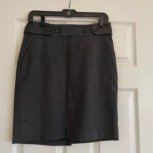 Banana republic suit skirt grey size 4 with button detail and slit in back